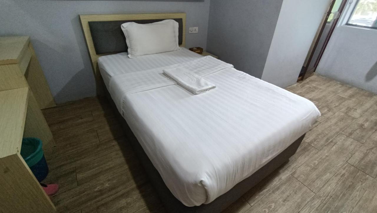 Oyo44066尤尼卡亚小屋 亞庇 外观 照片